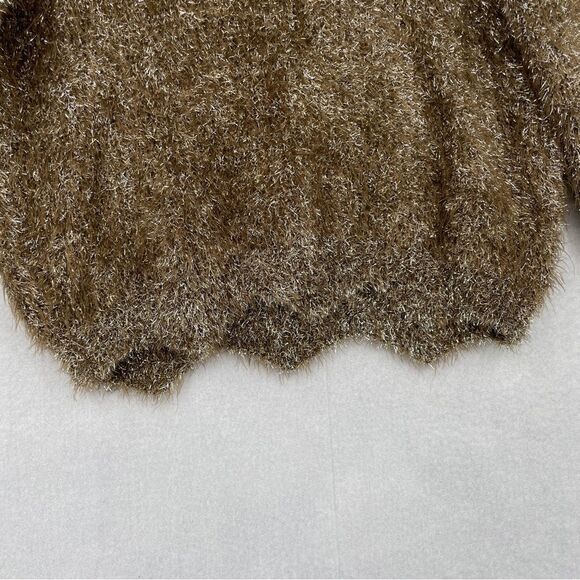 ~LucyParis Metallic Thread Sweater NWT L - Picture 4 of 9